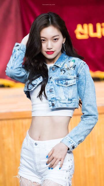 doyeon 도연 kpoplocks doyeon skinny girl body kim doyeon