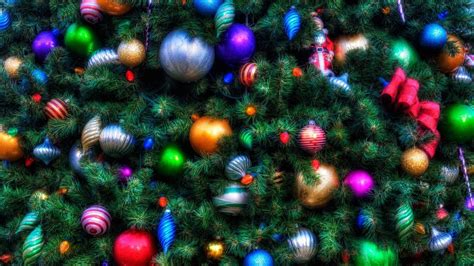 Download Wallpaper 1600x900 Christmas Tree Ornaments Holiday Garland