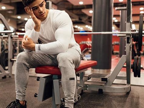 To improve on your bench press ensure that you have an adequate weight bench at home first of all. 5 Ways To Improve Your Bench Press | Gymshark Central ...