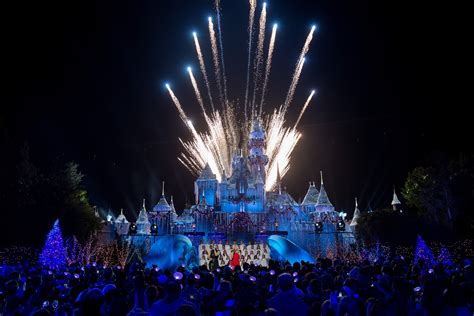 Photos Abcs 2017 The Wonderful World Of Disney Magical Holiday