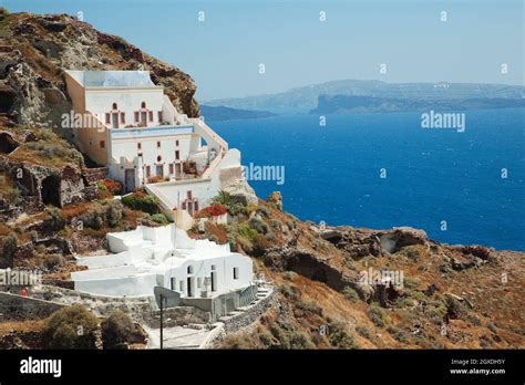 Traditional Cycladic Houses At The Cliff In Oia Village Santorini