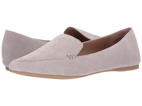 Find a great selection of women's flats at steve madden including studded, ballet and pointed toe flats. Lyst - Steve Madden Feather Loafer Flat (plaid) Women's ...