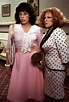 Lily Tomlin y Bette Midler en “Ensalada de Gemelas” (Big Business ...