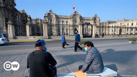 Mayor A De Peruanos Desaprueba La Gesti N De Pedro Castillo Dw