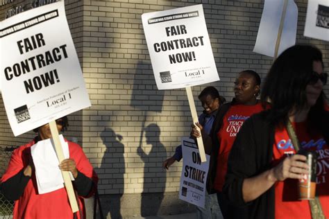 chicago teachers hit picket lines the blade