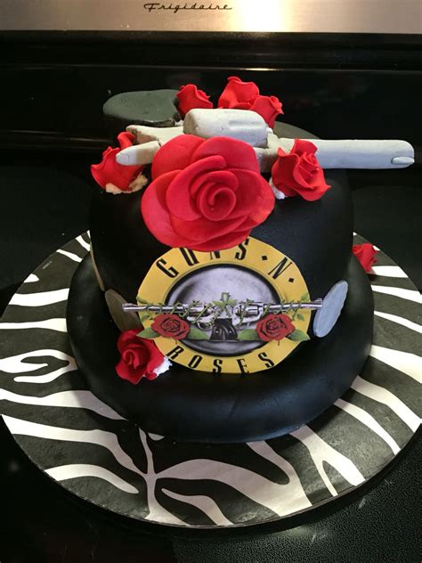 Guns N Roses Cake Pastel Rockero Recetas De Dulces Faciles Tortas