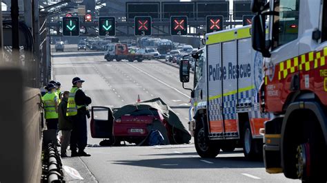 Sydney Harbour Bridge Crash Cctv Shows Driver In Wrong Lane Daily
