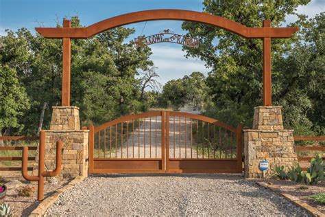 Arched Vs Straight Driveway Gate Designs Aberdeen Gate
