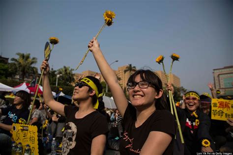 Photos Taiwans Sunflower Movement Protest Is Also Strikingly