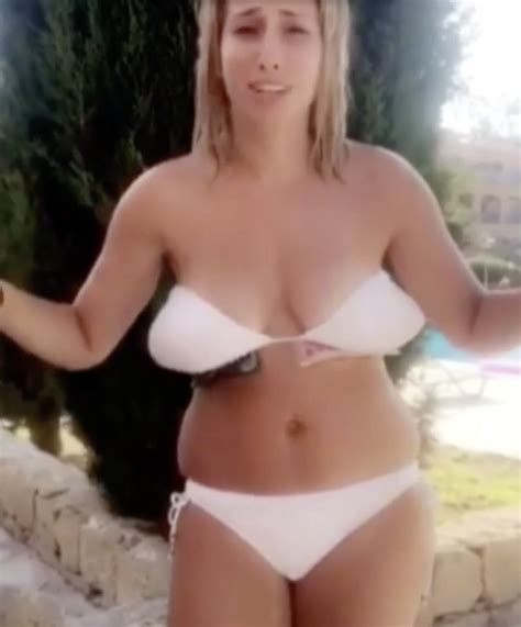 Aufmerksam Eigentum Käfig saggy boobs bikini niederreissen