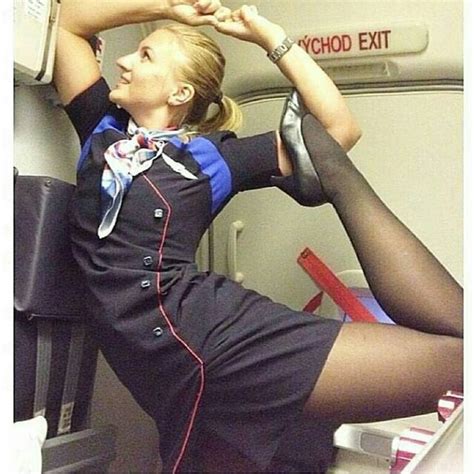 regardez cette photo instagram de flight attendant777 41 j aime sexy flight attendant
