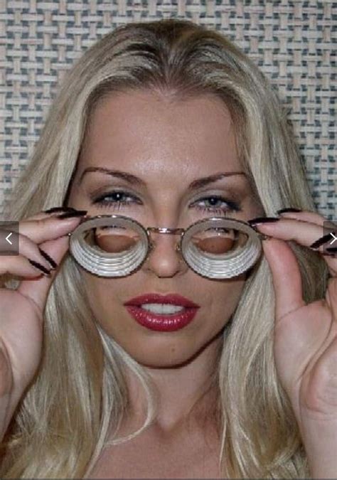 Pin By Randal Tucker On Thick Myopic Glasses Geek Glasses Glasses Girls With Glasses