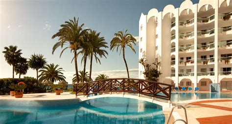 Aparthotel Marinas De Nerja Costa Del Sol Hiszpania Opis Hotelu