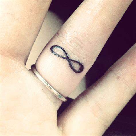 My Hand Infinity Ring Finger Tattoowedding Tattoo Infinity Finger Tattoos Infinity Ring