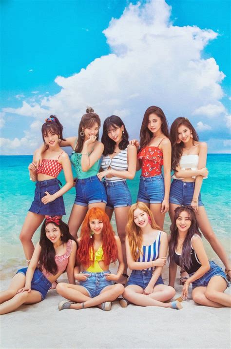 Sana, tzuyu] you and me in this cool night, ah miso jinneun banjjok dal, ah geu eonjenga neowa na jeo dal dwinmyeoneuro ga patireul yeolgiro yaksok yeah it's good (hey!) TWICE look amazing in "Dance The Night Away" album ...