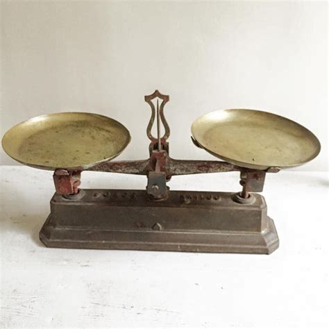 Pretty Vintage French Force Balance Scales Decorative Antiques Uk