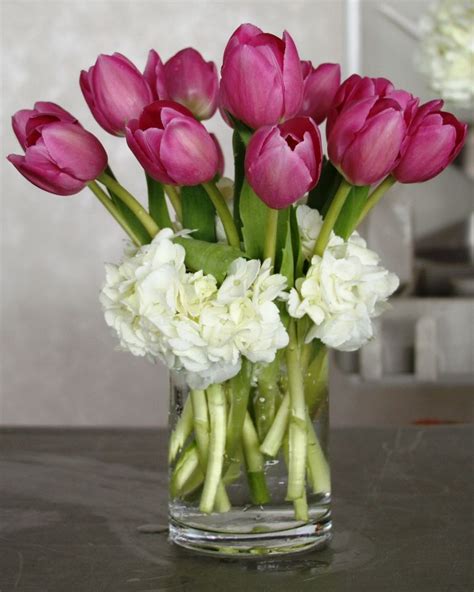 tulips and hydrangeas centerpiece now thinking of a shorter square glass vase with yellow tulips