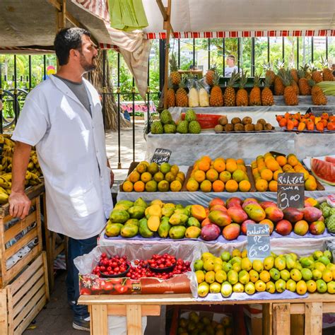Brazilian Fruit & Veg Street Market - Alex Rotenberg's Brutally Honest Guide to Microstock