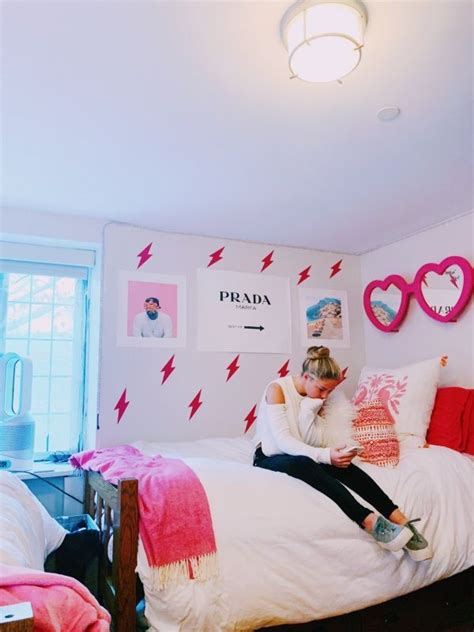 Pinterest Chloechristner Preppy Room Dorm Room Designs Dorm Room Inspiration