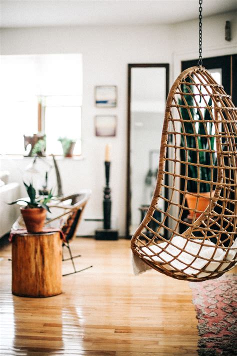 Hanging chairs are simple yet chic options to stylize your living room. Designer Obsession: Chic Hanging Chairs I Décor Aid