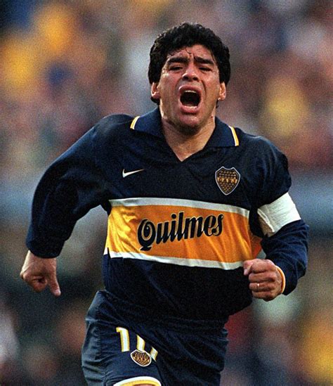 Самые новые твиты от diego maradona (@diegoamaradona): Argentine Soccer Great Diego Maradona Dies At 60 - WCCB Charlotte's CW