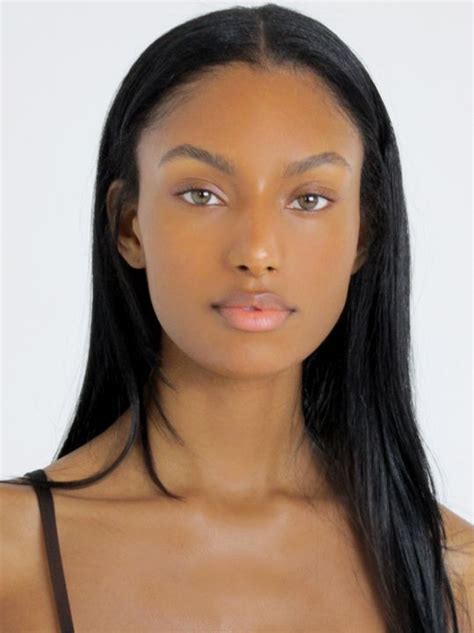 Black Girl Green Eyes Caramel Skin Tone Beauty Women Fresh Face Makeup Vision Board Look