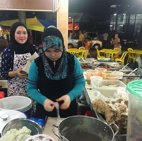 Kuala lumpur, called kl by locals, is malaysia's federal capital and largest city at 6.5 million. Kampung Baru malayfood Kuala Lumpur Malaysia | Comida