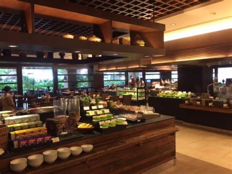 Set on batu ferringhi beach, the resort has an air of luxury, peace and tranquillity; Breakfast Buffet at Spice Market Cafe - Picture of Shangri ...