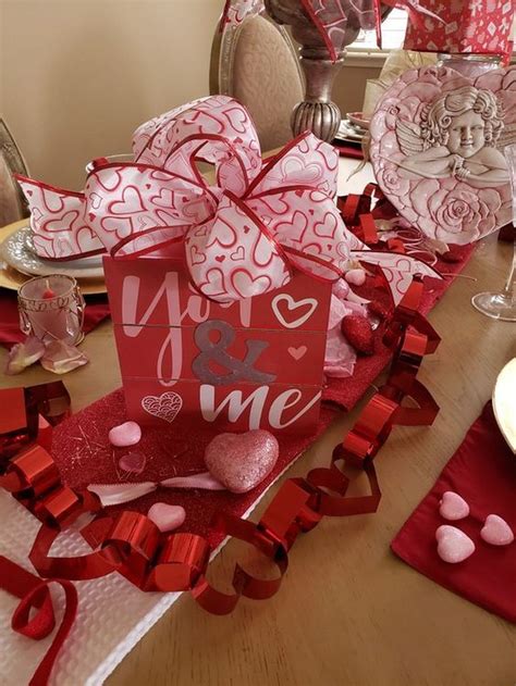 44 Stunning Valentine Table Centerpiece Ideas Homyhomee Corazones