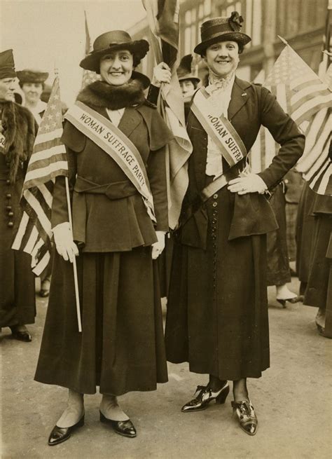 August 26 1920 The 19th Amendment Goes Into Effect Giving Women The Right To Vote Underwood