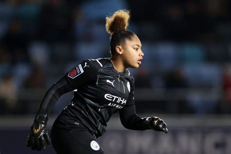 Manchester City Goalkeeper Keating Loaned To Coventry United As