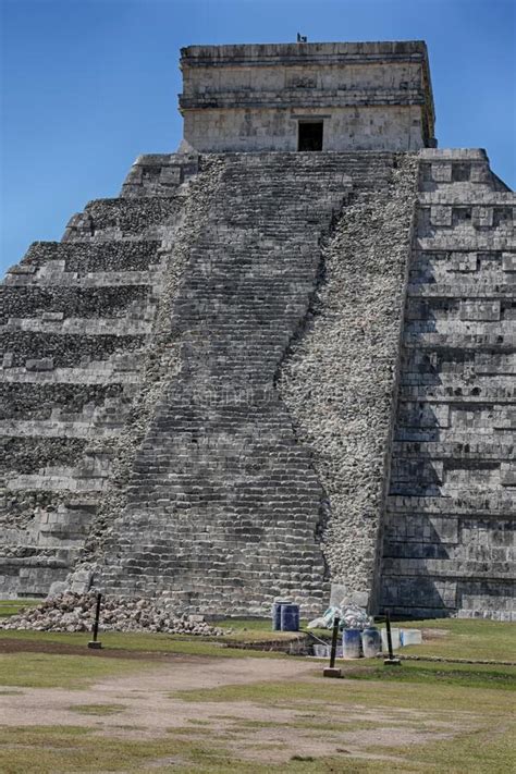 Chichen Itza Mesoamerican Steppe Pyramid Kukulcan In The State Of