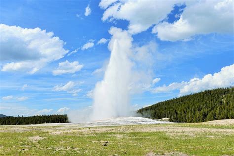 A Guide To The Best Geysers Of Yellowstone Tripadvisor