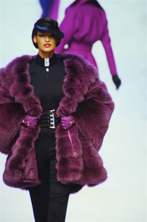 Claude Montana Runway Show Fw 1992 Linda Evangelista Fashion High