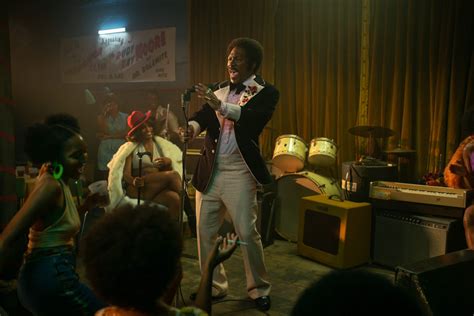 Eddie Murphy Returns To Form In Dolemite Is My Name A Raucous Biopic