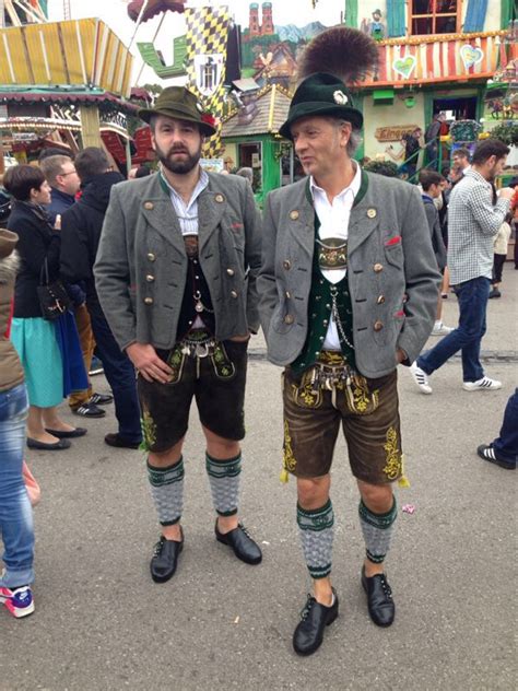 traditional german oktoberfest outfits