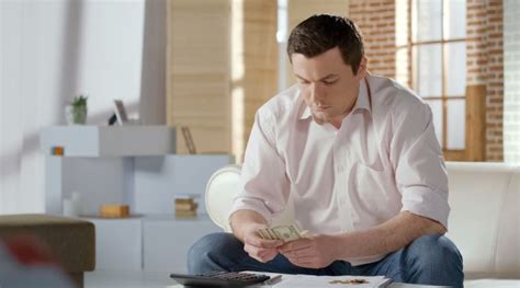 How to start a new automobile dealership ? How to Start a Used Car Dealership: A Definitive Guide ...