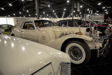 Car Kings Uncovers Liberaces Awesomely Opulent Zimmer Golden Spirit
