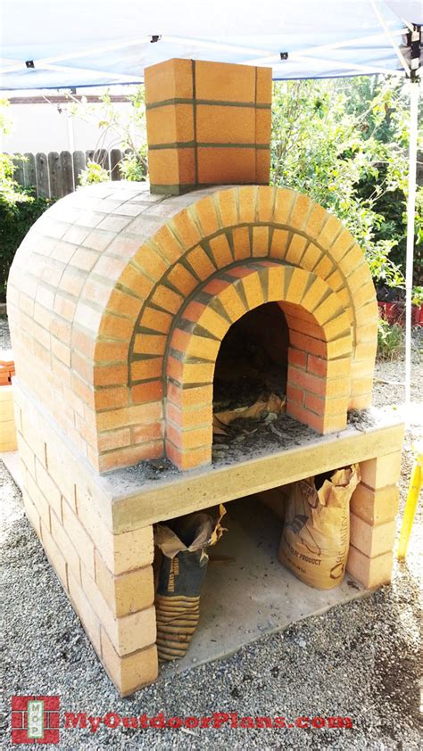 Follow the manufacturer's instructions as to how much brick tile you will need to cover the. DIY Brick Pizza Oven | MyOutdoorPlans | Free Woodworking ...