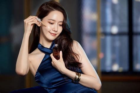 [hq] Yoona For Estee Lauder Advanced Night Repair Micro Essence Kpopping