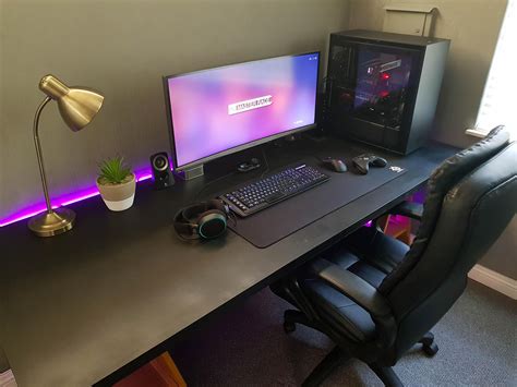 New Desk And Screen Mount In 2019 Gaming Desk