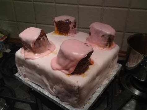 17 Epic Cake Fails That Would Come Last In A Bake Off · The Daily Edge