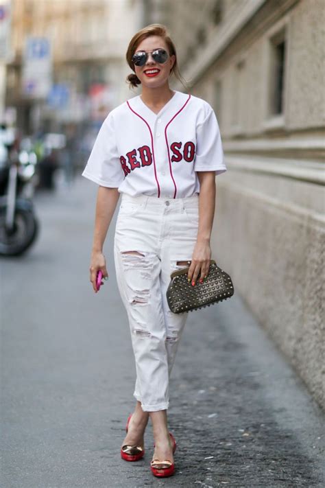 19 Stylish Ways To Wear A Sports Jersey Jersey Fashion Gaming Clothes Baseball Jersey Outfit