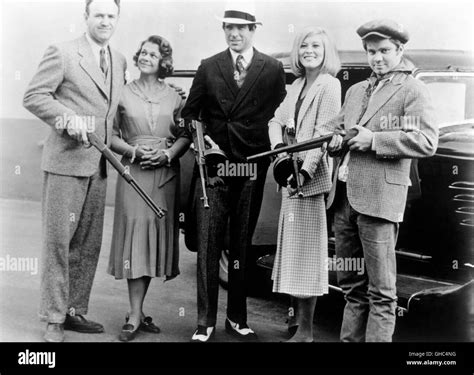 Cast Of Bonnie And Clyde In Publicity By Bettmann Ph