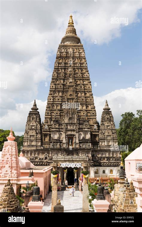 Mahabodhi Temple Bodhgaya Bihar India Stock Photo Alamy