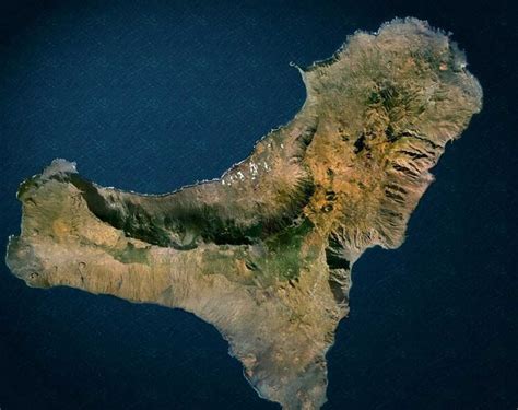 La isla de El Hierro registra cerca de 300 temblores de 