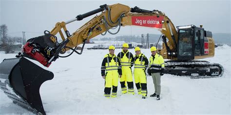 Caterpillar Unveils An All Electric 26 Ton Excavator With A Giant 300