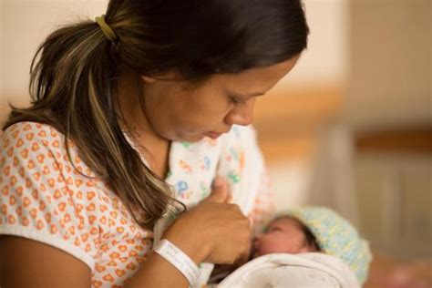 Lactancia Materna El Vínculo Más Puro Entre Madre E Hijo