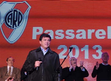 passarella no aguantó y se fue antes de que suene el pitazo final en la derrota de river