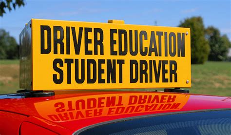 10 benefits of driving school